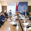 Էկոնոմիկայի նախարարը հանդիպել է ջերմատնային տնտեսությունների ներկայացուցիչների և ինտենսիվ այգեգործությամբ զբաղվող տնտեսվարողների հետ